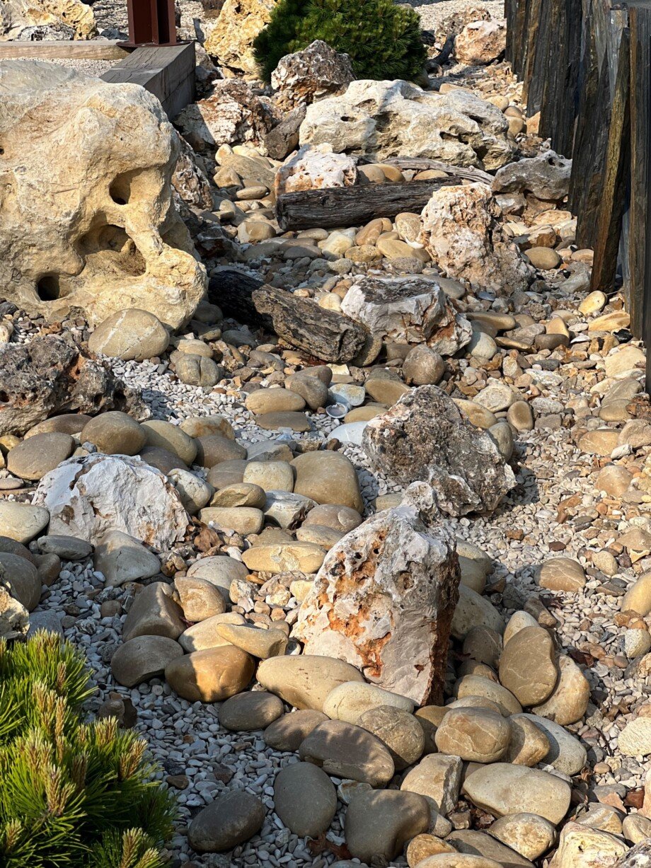 ROCHER COIMBRA TROUEES – Image 3