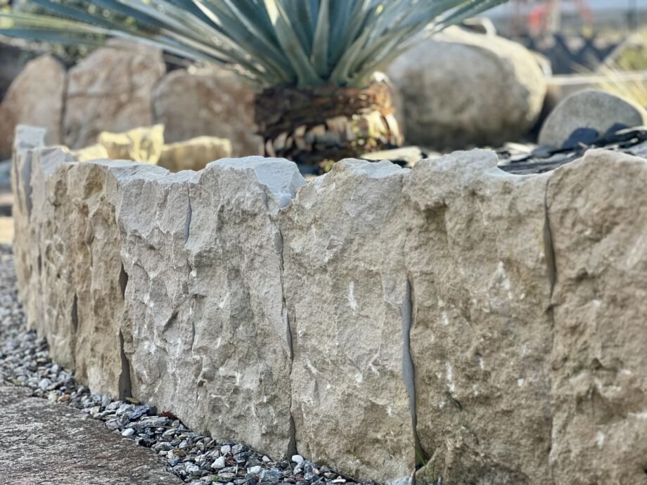 PALISSADE ROCK FACE ATLAS – Image 2